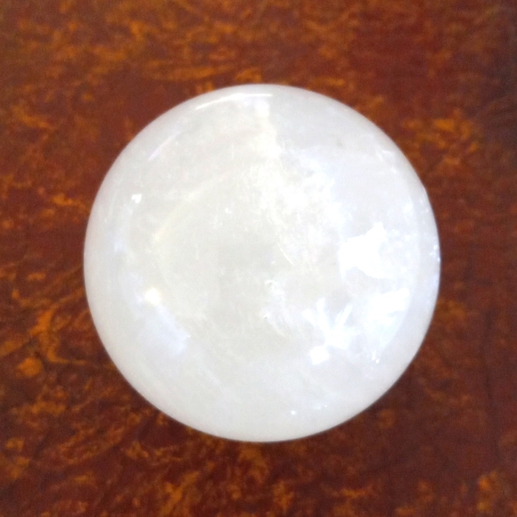Beautiful clear crystal sphere. - Picture 8 of 11